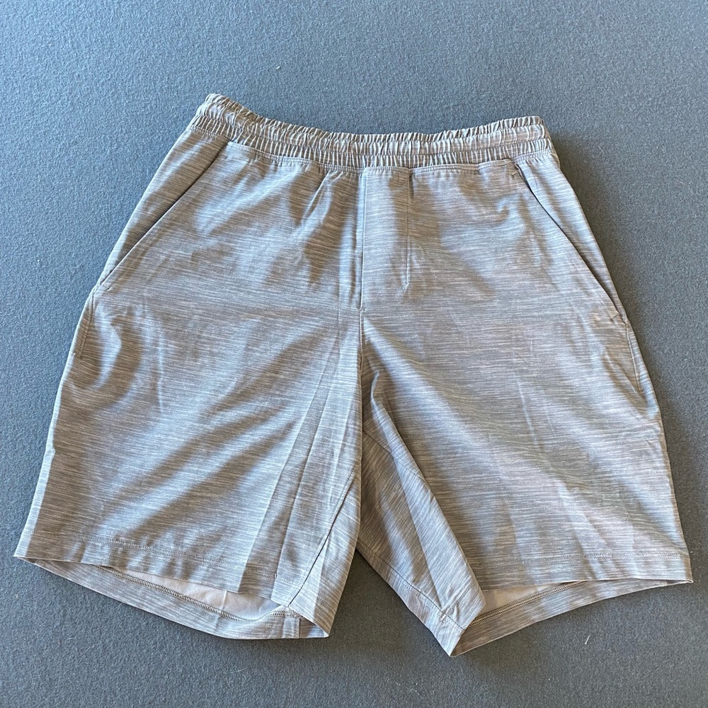 Brand new lululemon mens shorts worn once and washed. Too small.